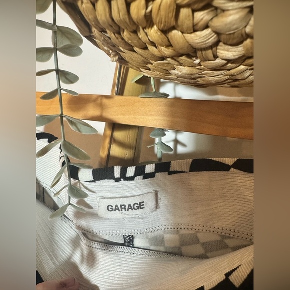 (3 For $20) Garage Flare Pants - Size XL - Picture 2 of 5